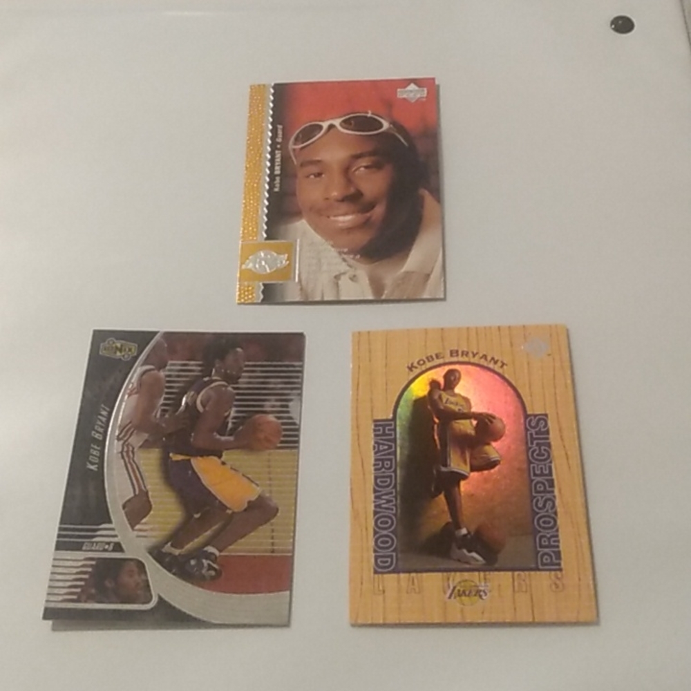 Kobe Bryant 3 card lot